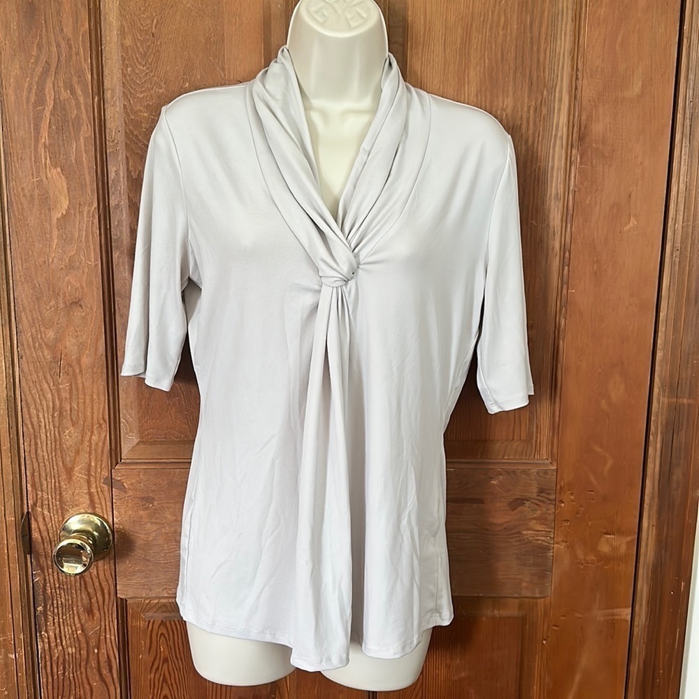 Grace Women’s Knotted Front Three Quarter Sleeve Light Gray Blouse Size Large